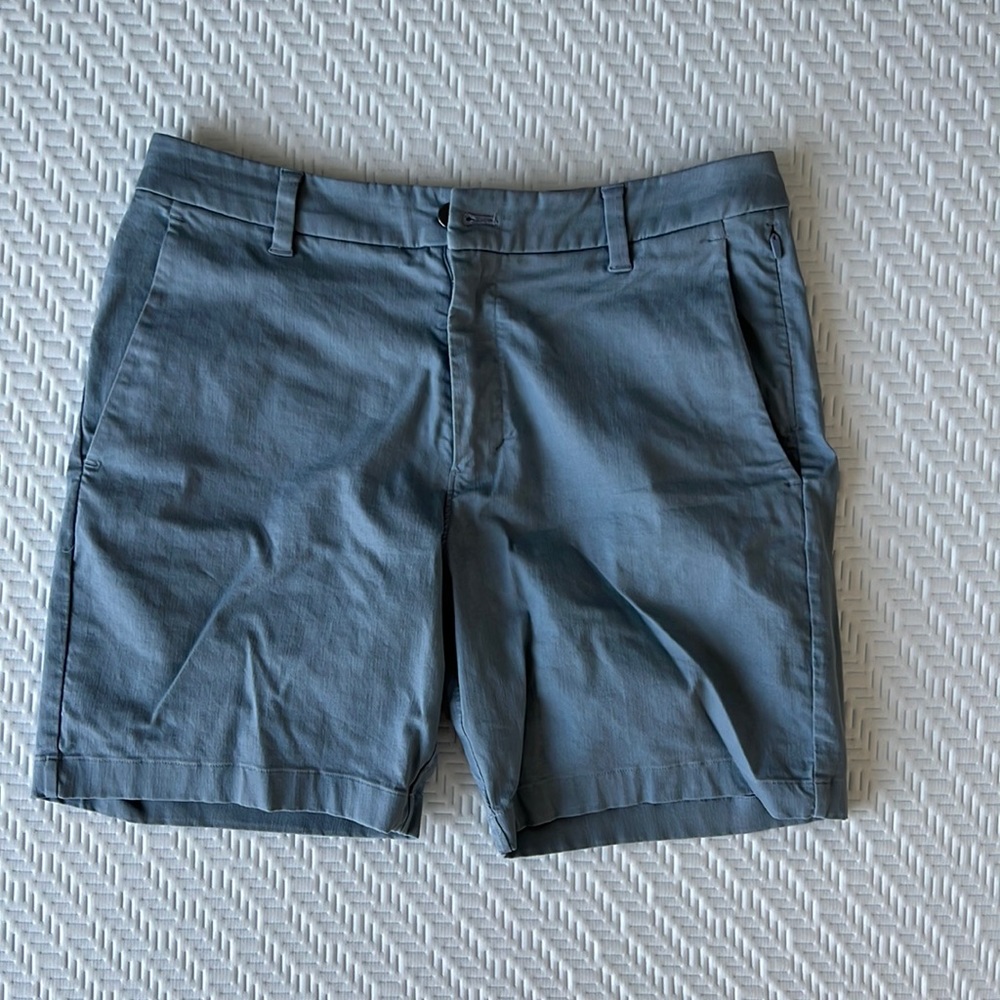 Lululemon Commission Shot Classic.